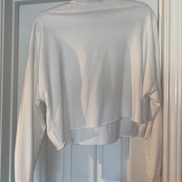 White Turtle Neck Lettuce Neck/Sleeve - Picture 3 of 4